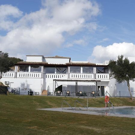 Hostal Restaurante Benalup Golf Esterno foto